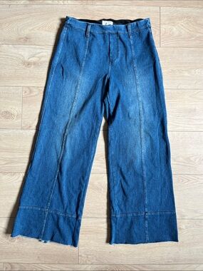 Women's Wide-Leg Flare Jeans in Medium Blue Denim